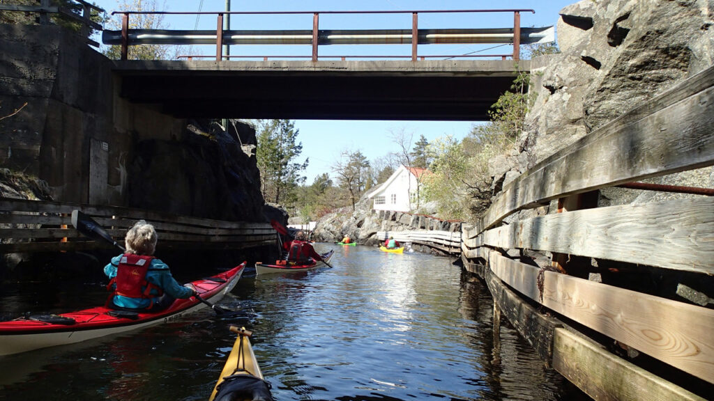 Padling gjennom Eidkilkanalen